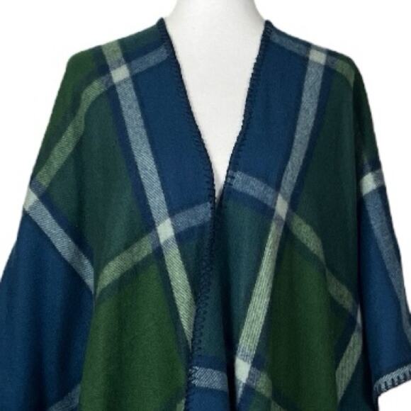 Woolrich Cape Cardigan Blanket Wrap Shawl Blue Green Plaid Women’s One Size - Picture 6 of 13